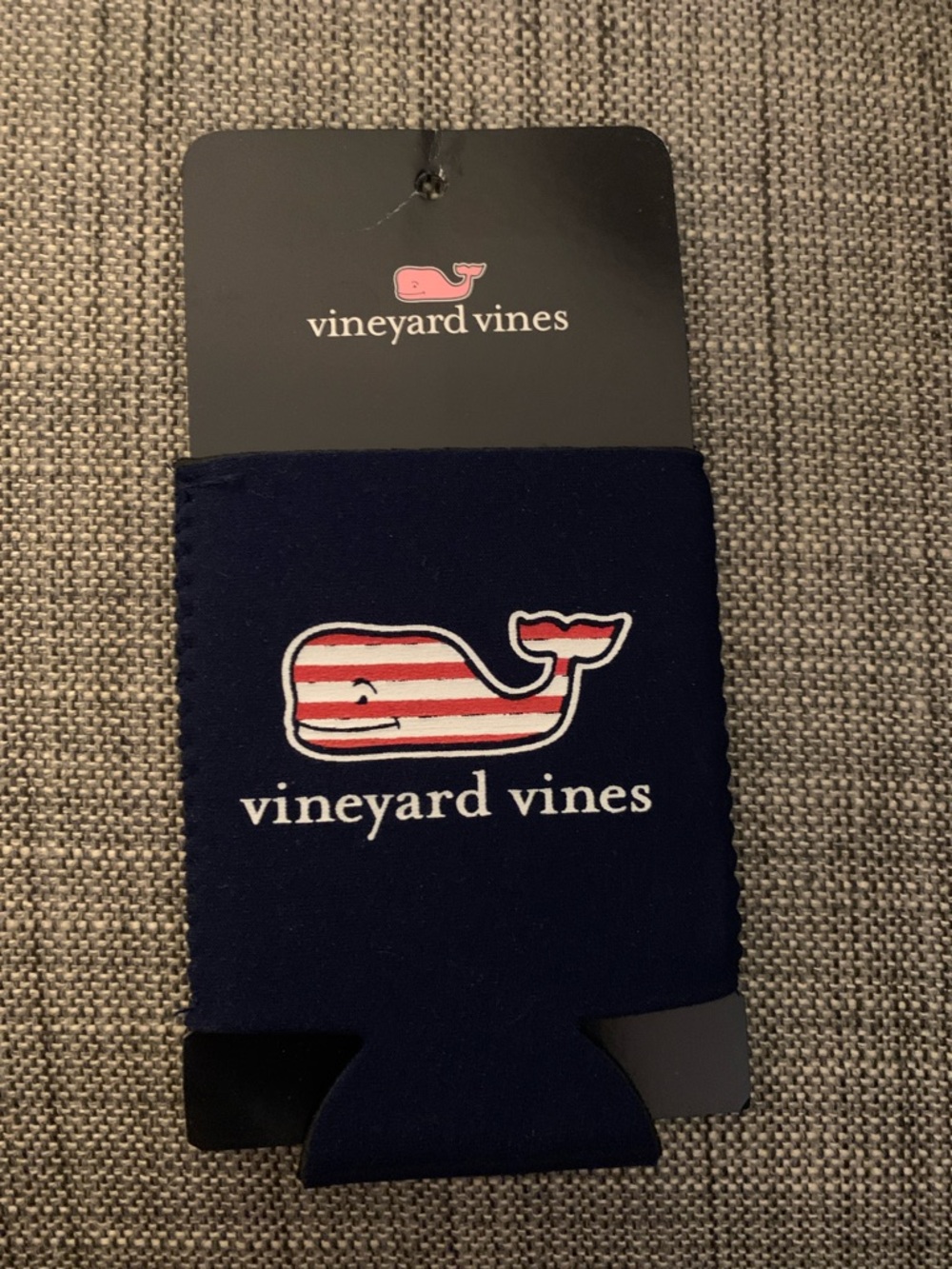 NWT Vineyard Vines “Americana Whale” Navy Koozie